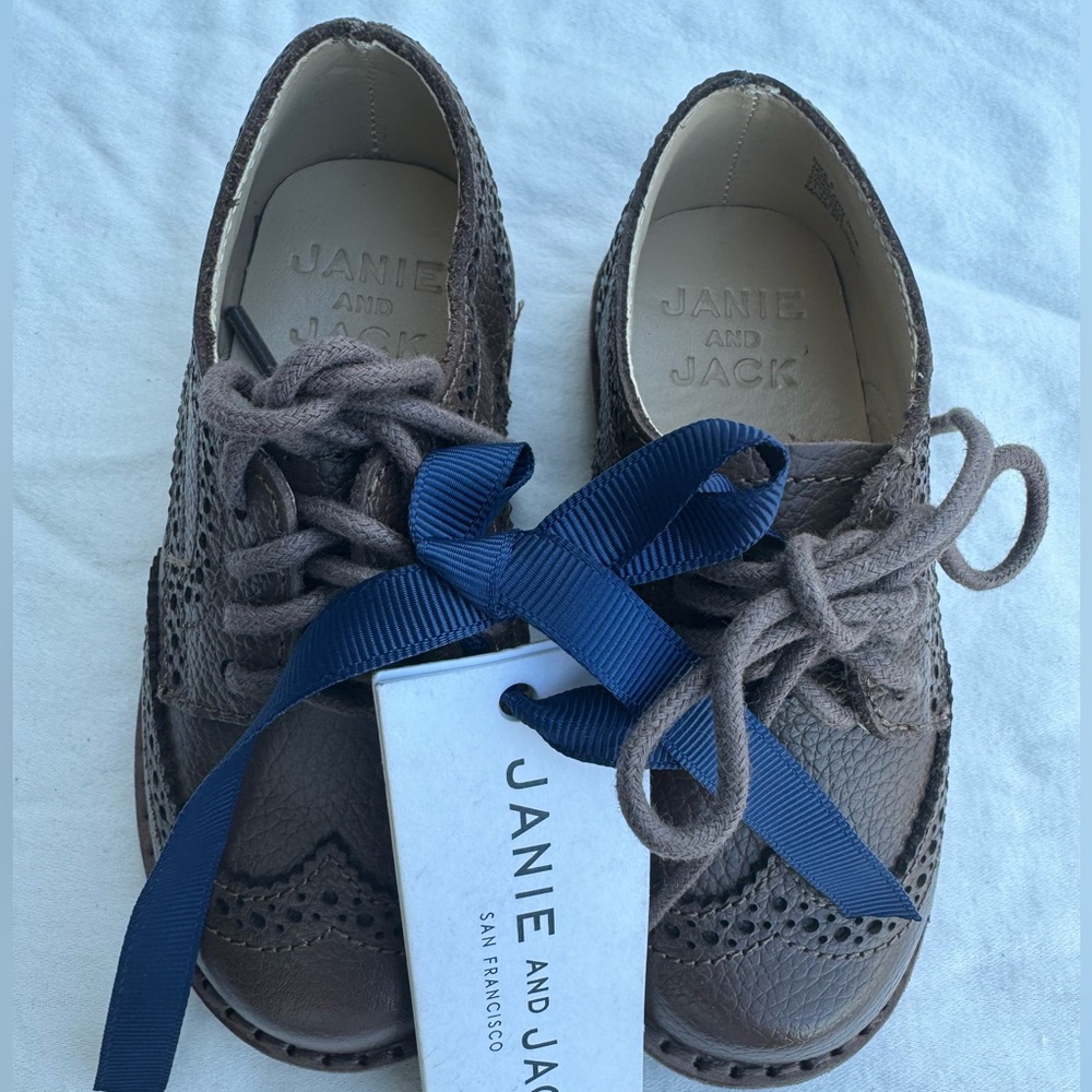NWT Janie and jack leather wing tip shoe